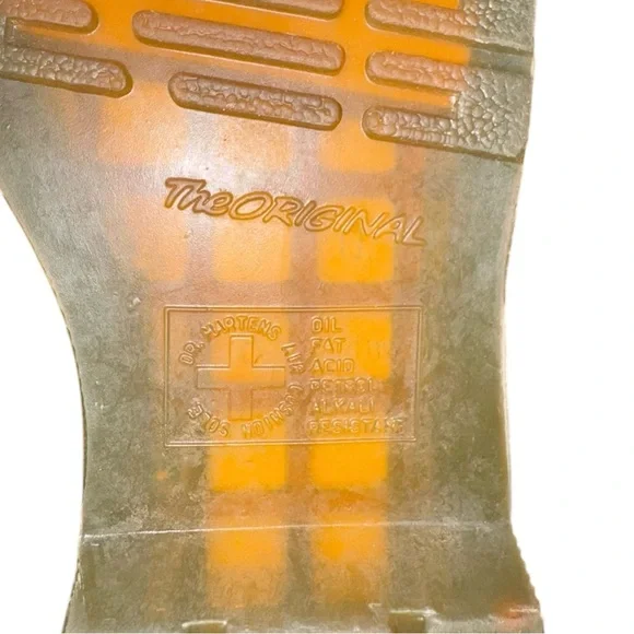 Dr. Martens Air Wair 1460 Smooth Leather Lace Up Boots Cherry Red Grunge Sz 7 - Picture 15 of 16